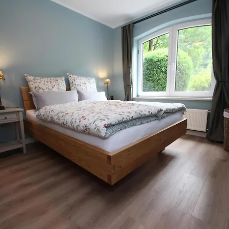Haus Am Berg Apartment